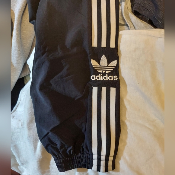 Adidas lock up nylon plain weave trefoil track pants - Picture 8 of 13